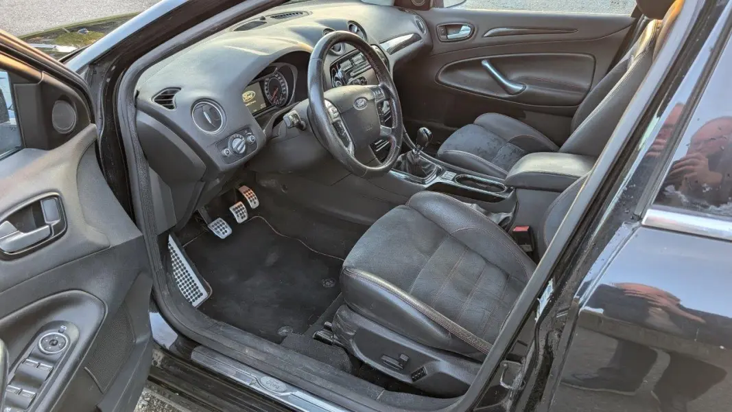 Ford Mondeo  2,2 TDCI, 129 kW 4