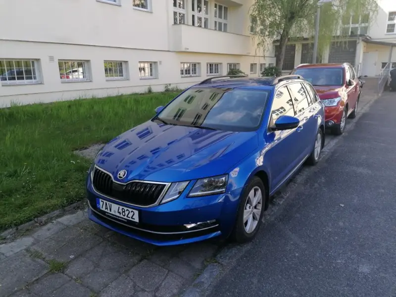 Škoda Octavia  0