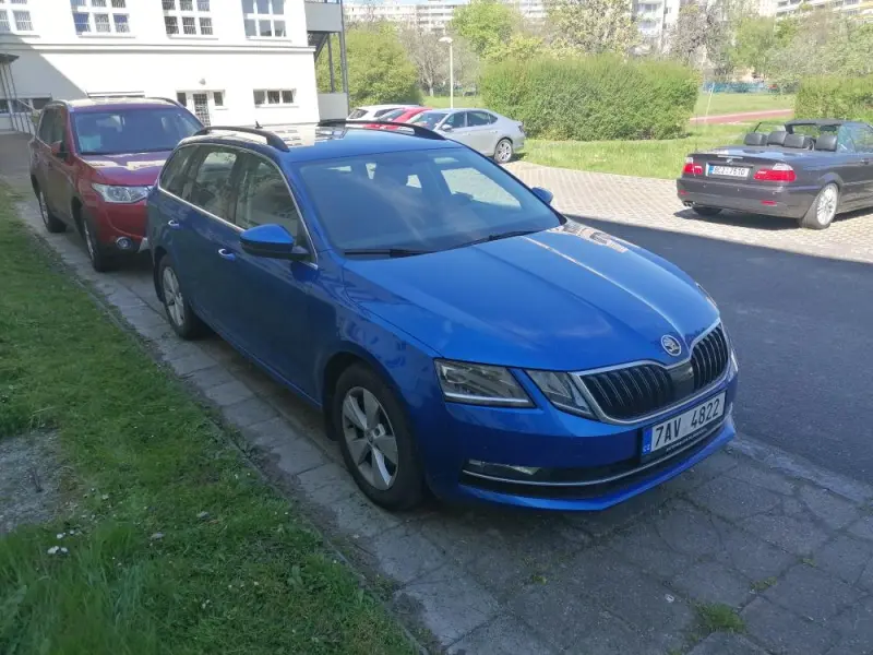 Škoda Octavia  1