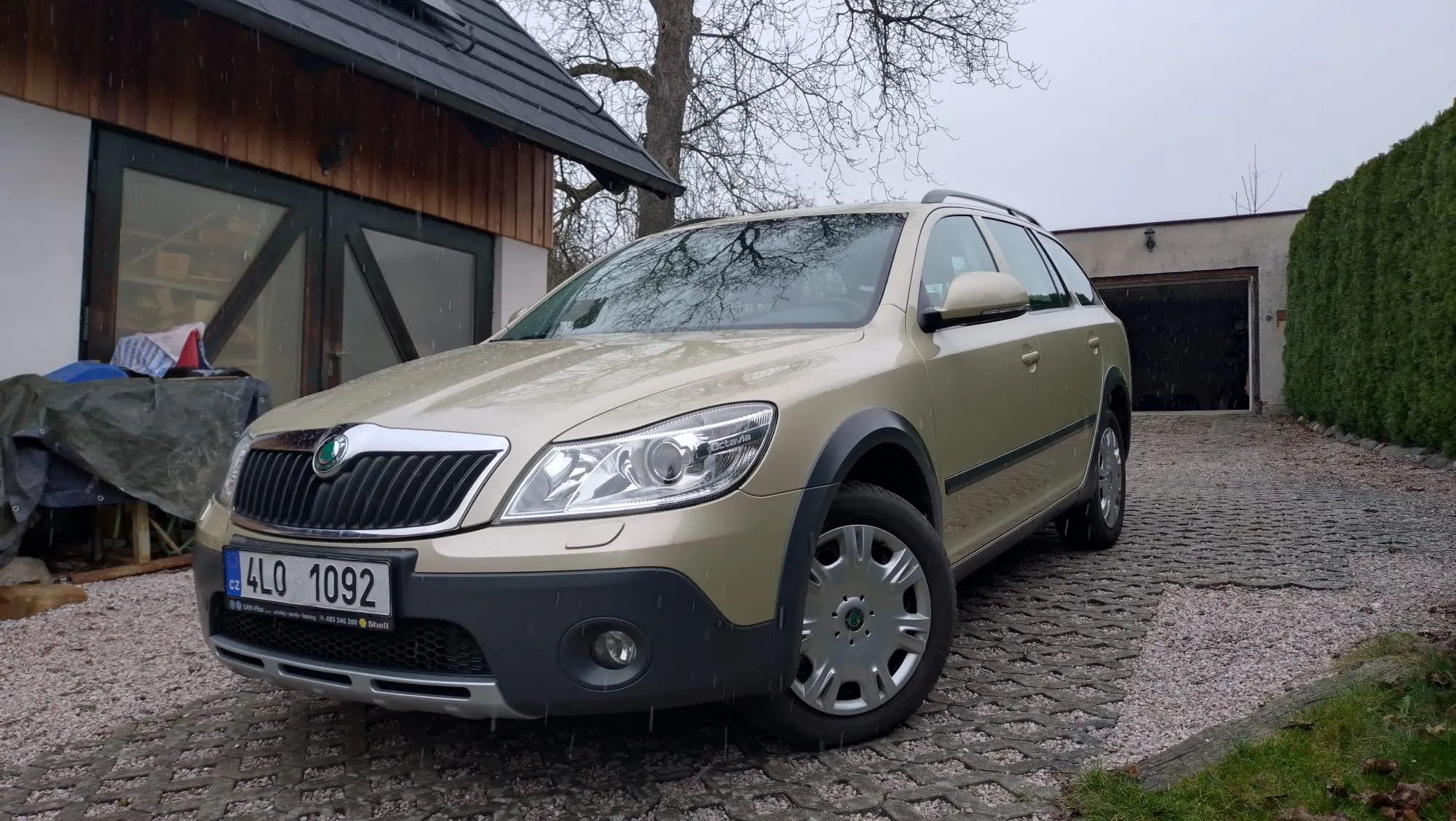 Škoda Octavia Scout 2.0 TDI 4×4, 104 300 km, 2011, TOP stav, STK 2027 1