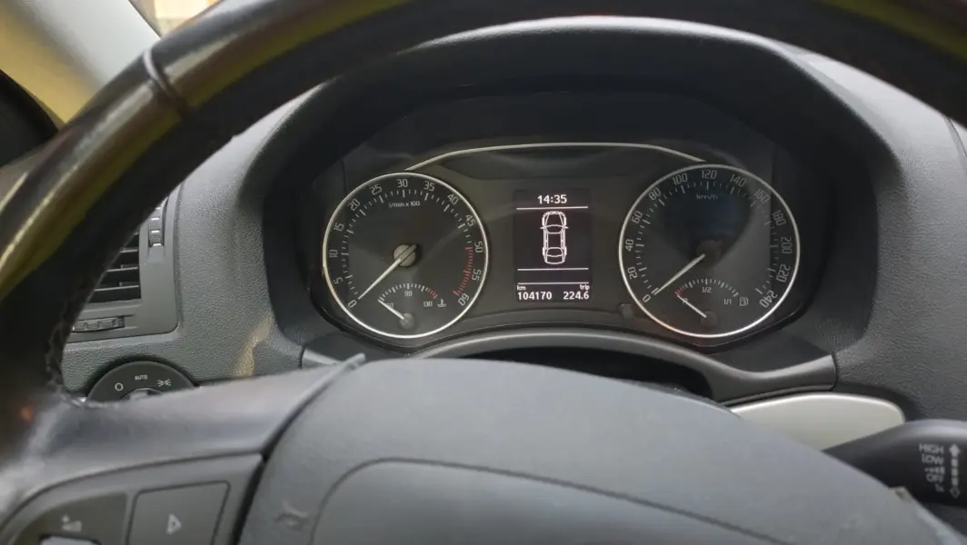 Škoda Octavia Scout 2.0 TDI 4×4, 104 300 km, 2011, TOP stav, STK 2027 5