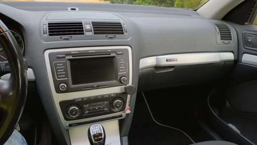 Škoda Octavia Scout 2.0 TDI 4×4, 104 300 km, 2011, TOP stav, STK 2027 6