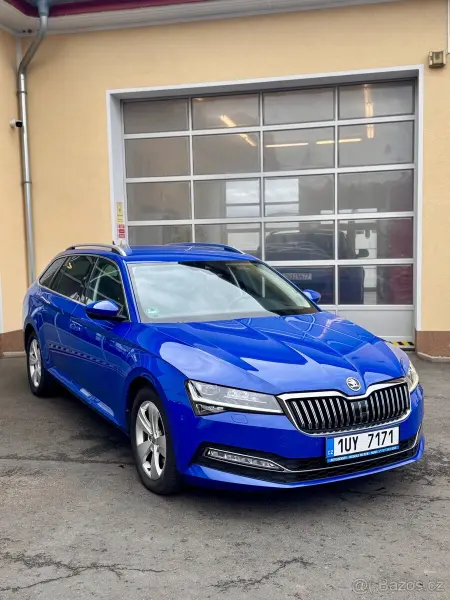 Škoda Superb  0