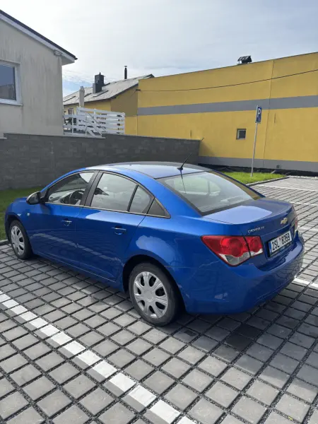 Chevrolet Cruze  2