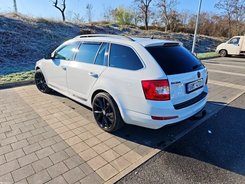 Škoda Octavia 2.0 TDI, 135kW 4x4 DSG L&K NEZÁV.TOPENÍ 3