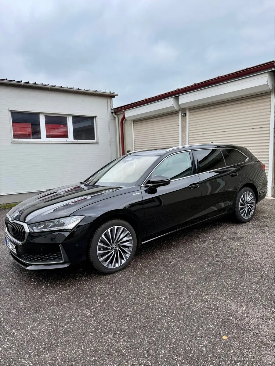 Škoda Superb 4 IV L&K 1,5TSI, 2025, 1300km, DPH, ČR 6