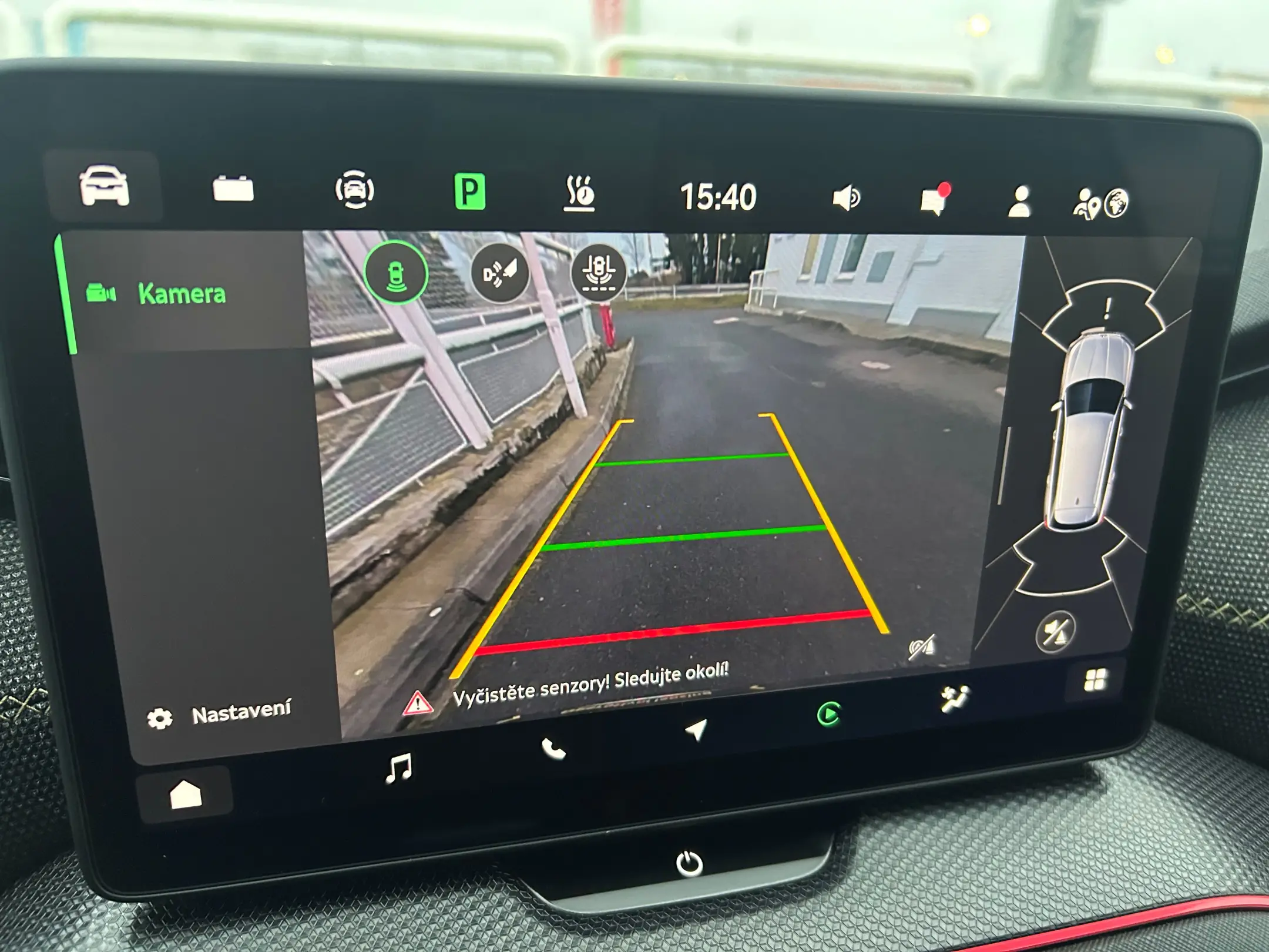 Škoda Kodiaq iV 9/2024 ČR, 1.maj., nebouráno, jako nový, v záruce, zimní+letní pneu, tažné, panorama, nezáv.topení, kessy, adapt.temp., vyhř.volant+všechna sedadla 6