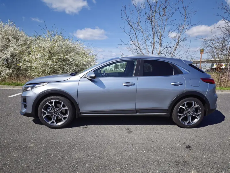 Kia XCeed Kia xceed 1.6 tgdi 150kw, 10tis km  9