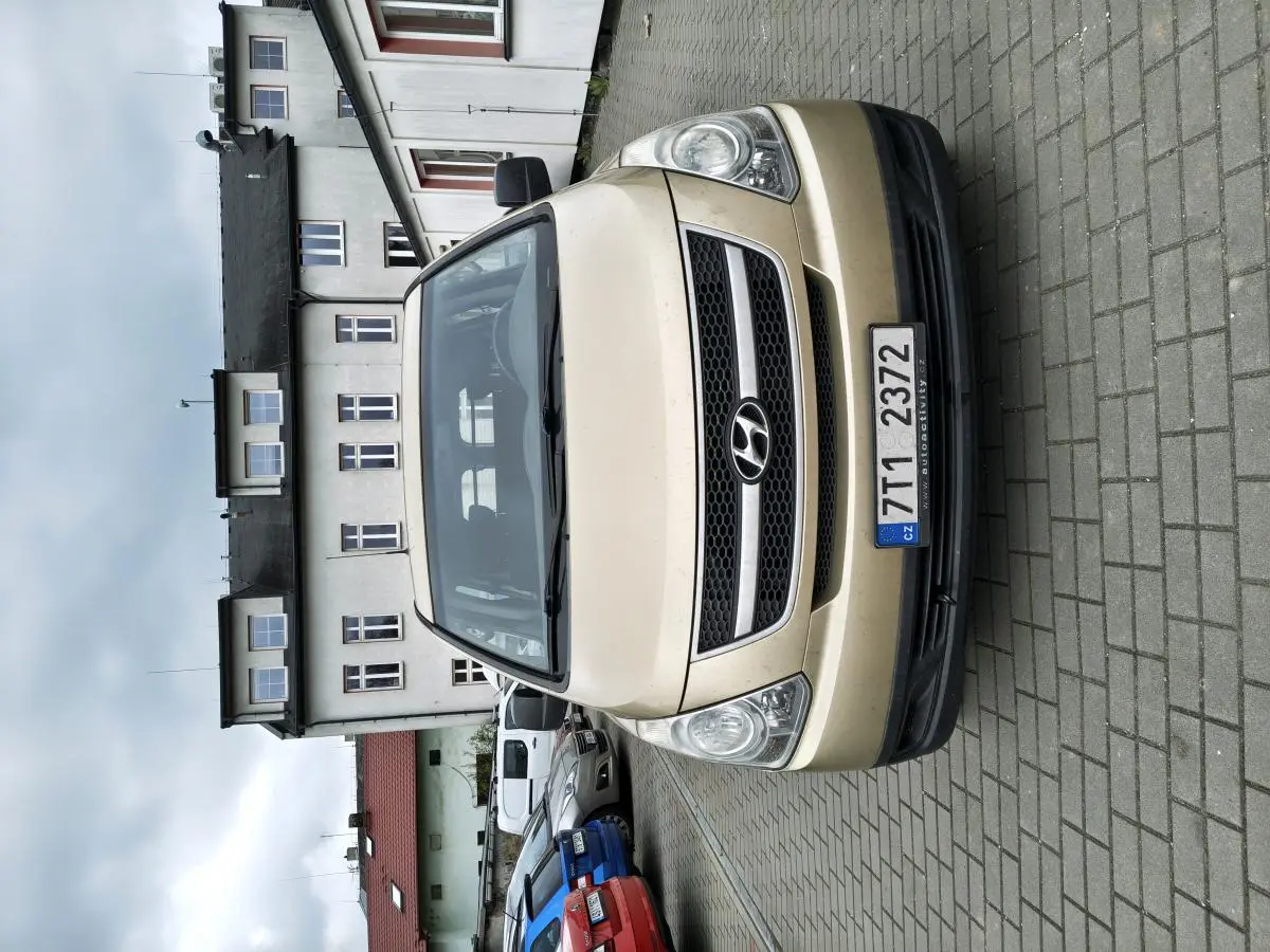 Hyundai H 1  Hundai H1 R.V.:2010 3